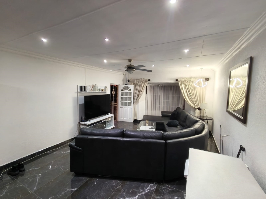 3 Bedroom Property for Sale in Boschdal North West